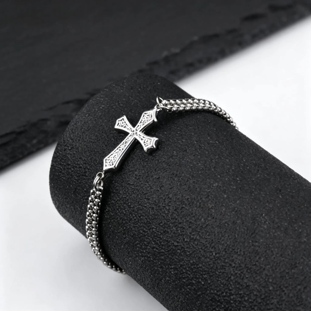 Doppelreihiges Armband mit Kreuz