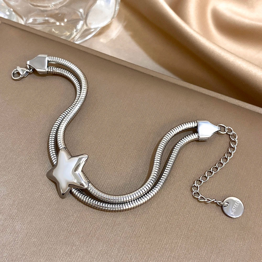 Doppelreihiges Armband mit gewölbtem Stern aus Silber