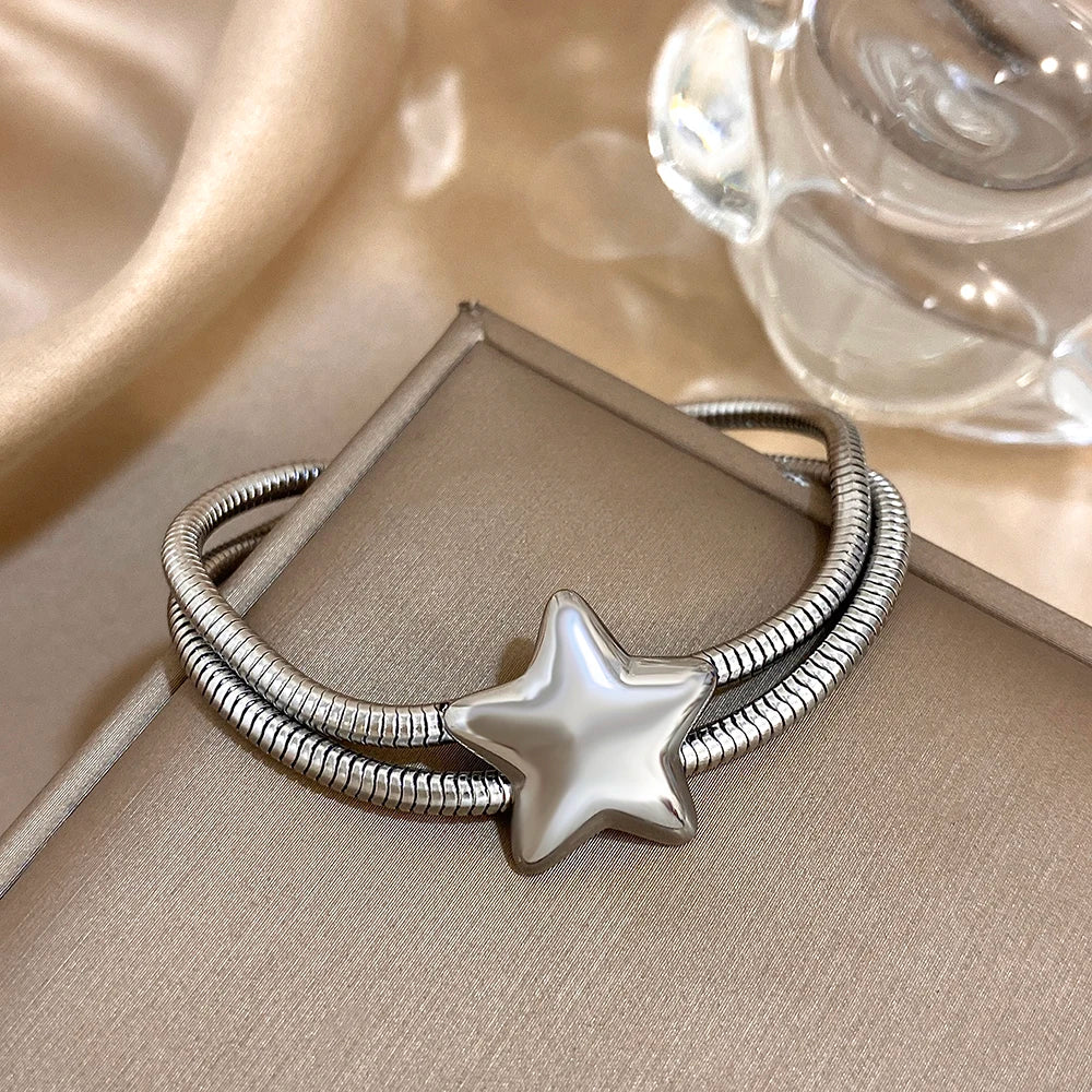 Doppelreihiges Armband mit gewölbtem Stern aus Silber