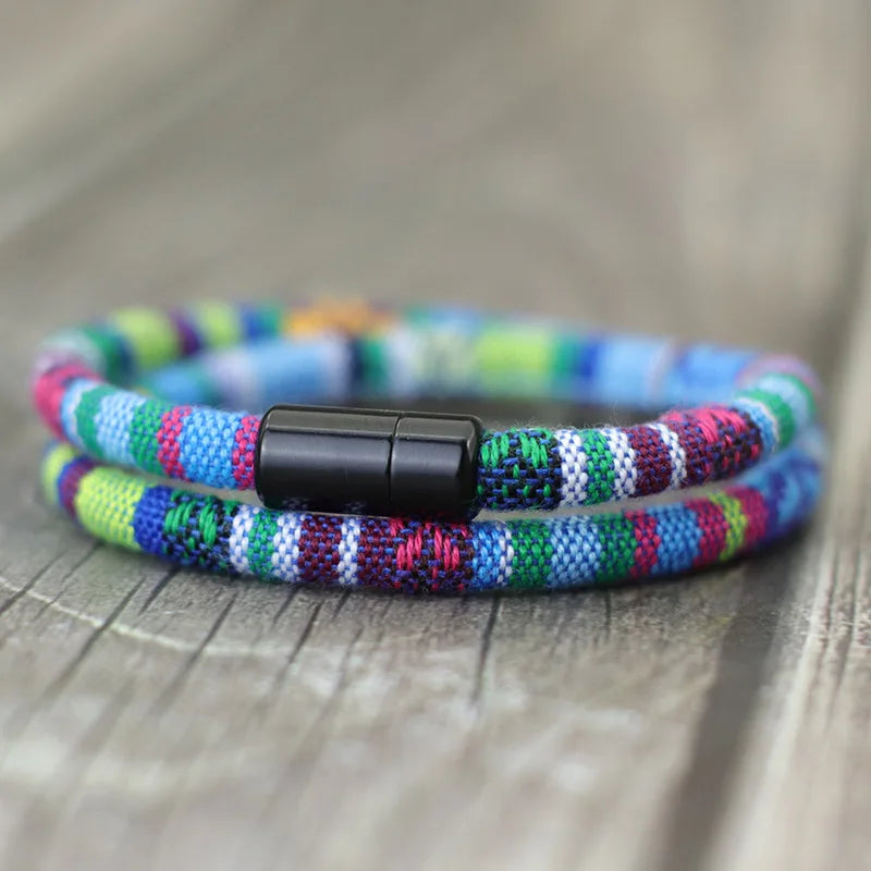 Ethnisches doppelt geflochtenes Armband mehrfarbig blau