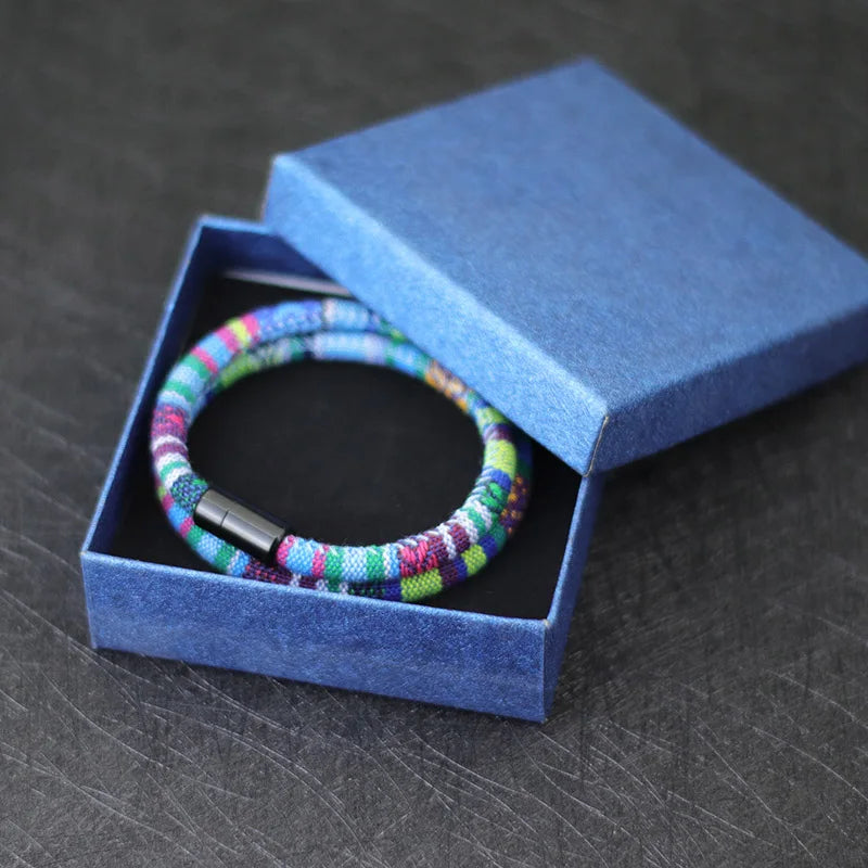 Ethnisches doppelt geflochtenes Armband mehrfarbig blau