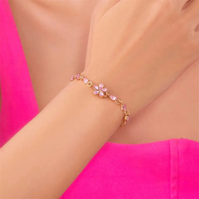 Elegantes Armband mit rosa Blumen