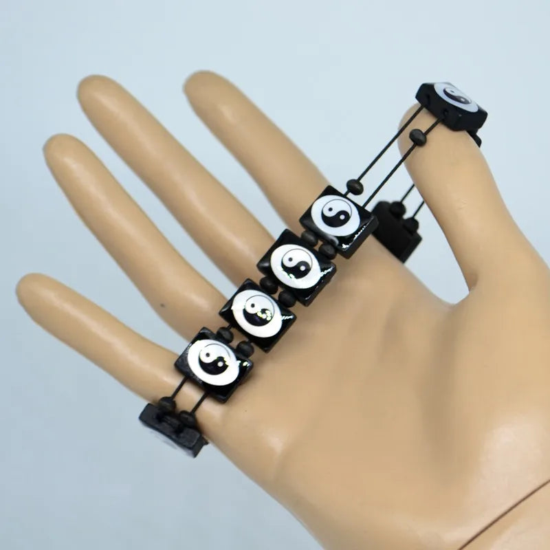 Schwarz-weißes Yin-Yang Holzarmband