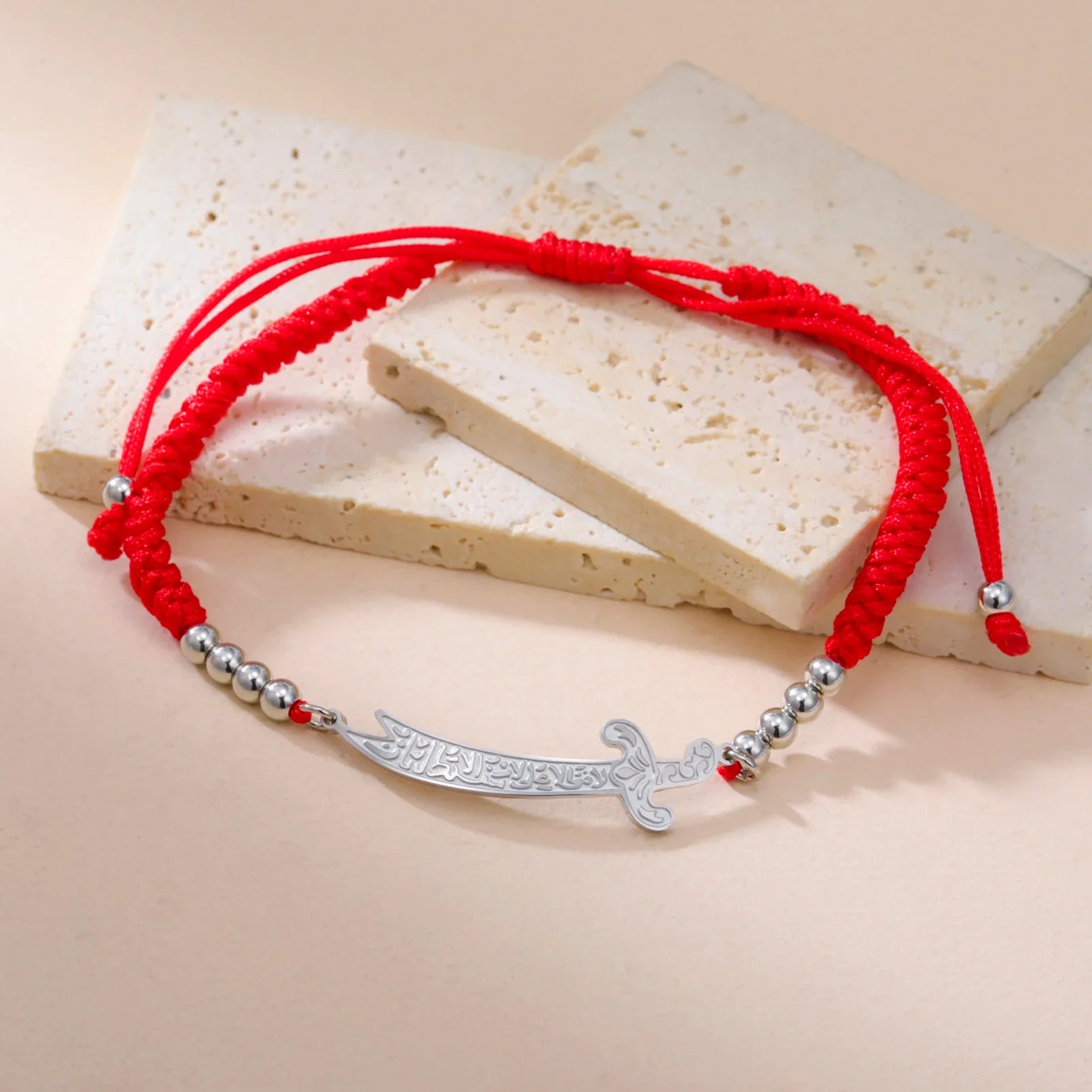 Seilarmband mit rotem arabischem Ali Zulfiqar Schwert aus Silber