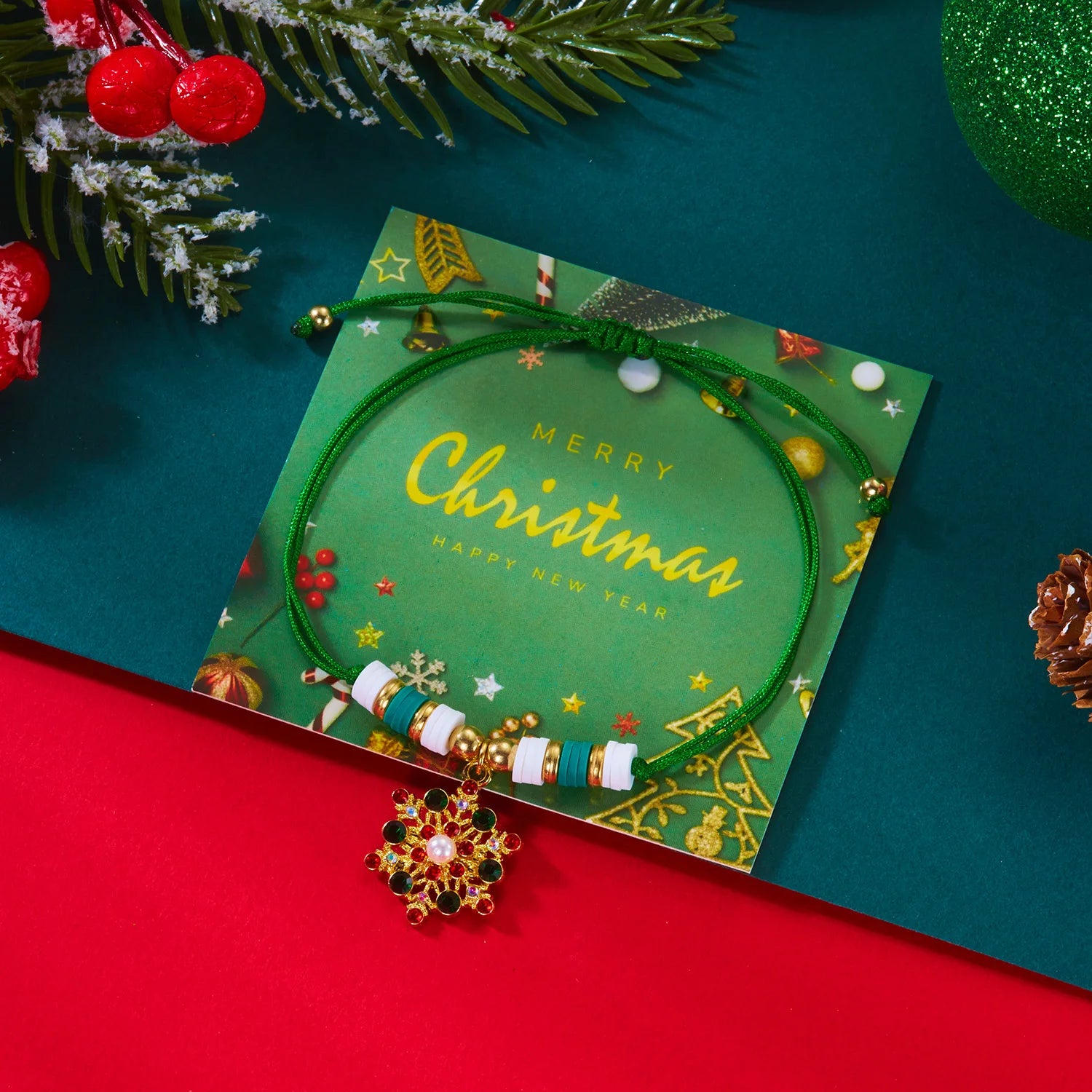 Seilarmband mit grünem Weihnachtsflocken-Anhänger