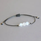 Armband aus Seil und Mondstein-Kristall