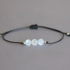 Armband aus Seil und Mondstein-Kristall