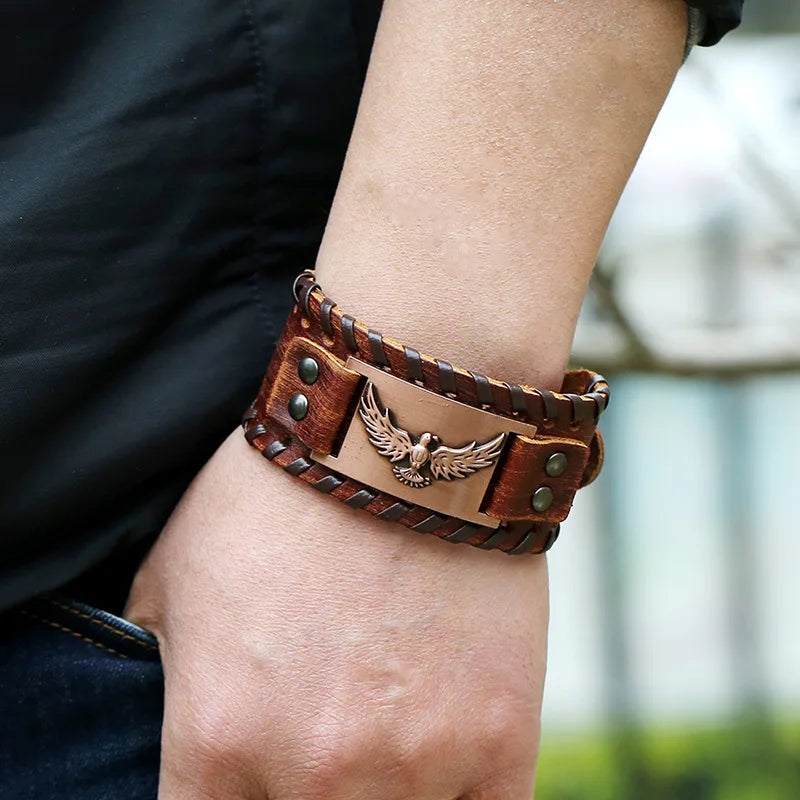 Braunes Lederarmband mit Adler