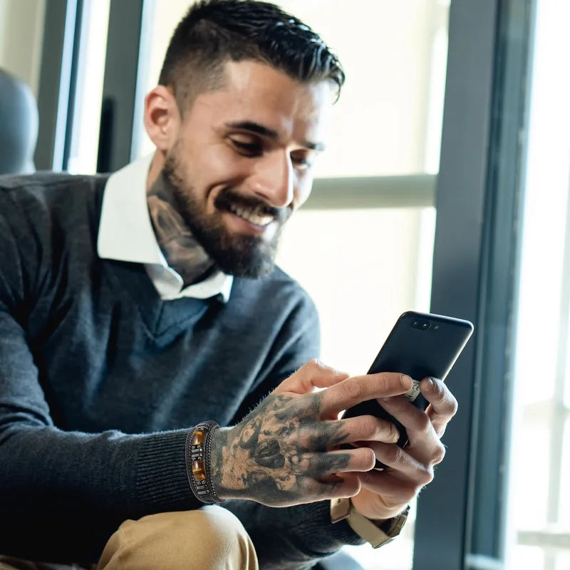 Lederarmband mit Tigerauge-Steinen
