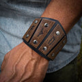 Wikinger-Armband keltische Runen braun