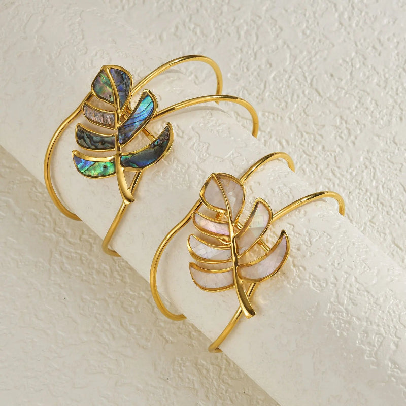 Armband mit weißem Palmblatt