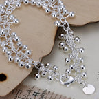 Armband mit Perlen