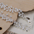 Armband mit Perlen