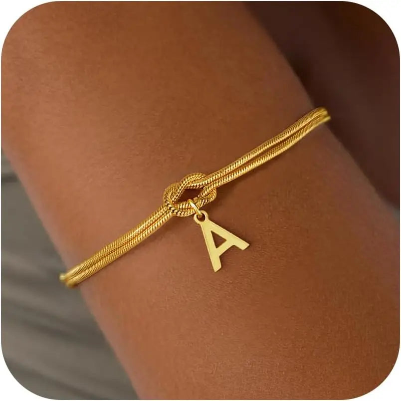 Armband mit Anfangsbuchstaben und Knoten a