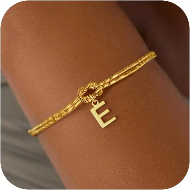 Armband mit Initiale und Knoten - Buchstabe 