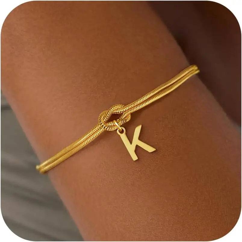 Armband mit Initiale und Knoten - Buchstabe 