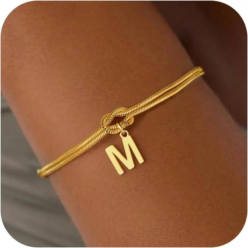 Armband mit Initiale und Knoten - Buchstabe 