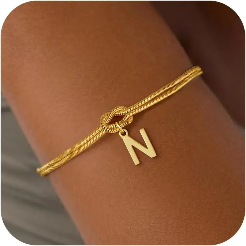Armband mit Initiale und Knoten - Buchstabe 