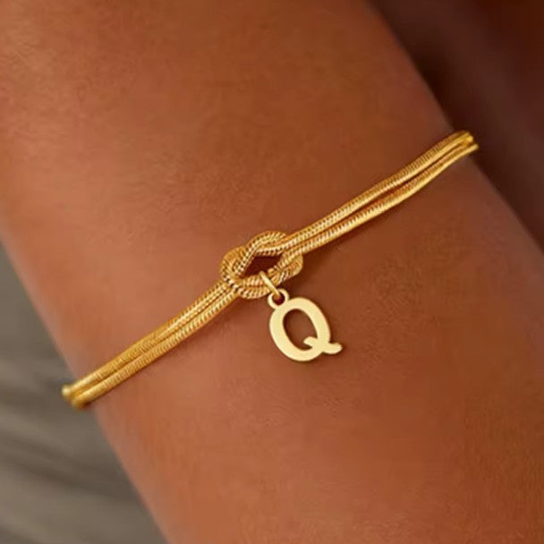 Armband mit Initiale und Knoten - Buchstabe 