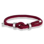 Moderne Armband aus geflochtener Kordel mit bordeauxfarbenem Knoten