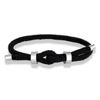 Moderne Armband aus geflochtener Kordel mit schwarzem Knoten