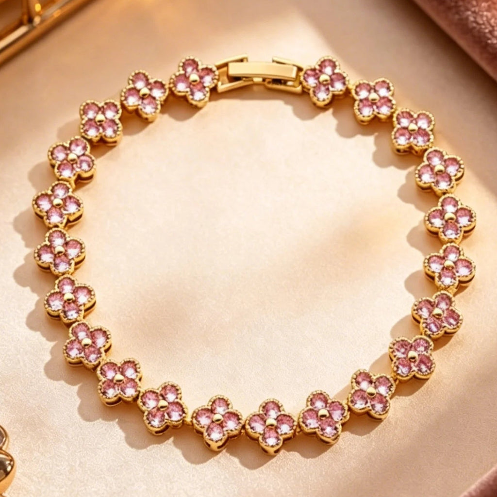 Mehrfach-Kleeblatt-Armband mit farbigen Kristallen in Gold und Rosa
