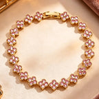 Mehrfach-Kleeblatt-Armband mit farbigen Kristallen in Gold und Rosa