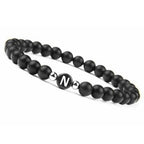 Schwarzes Armband mit Initiale n