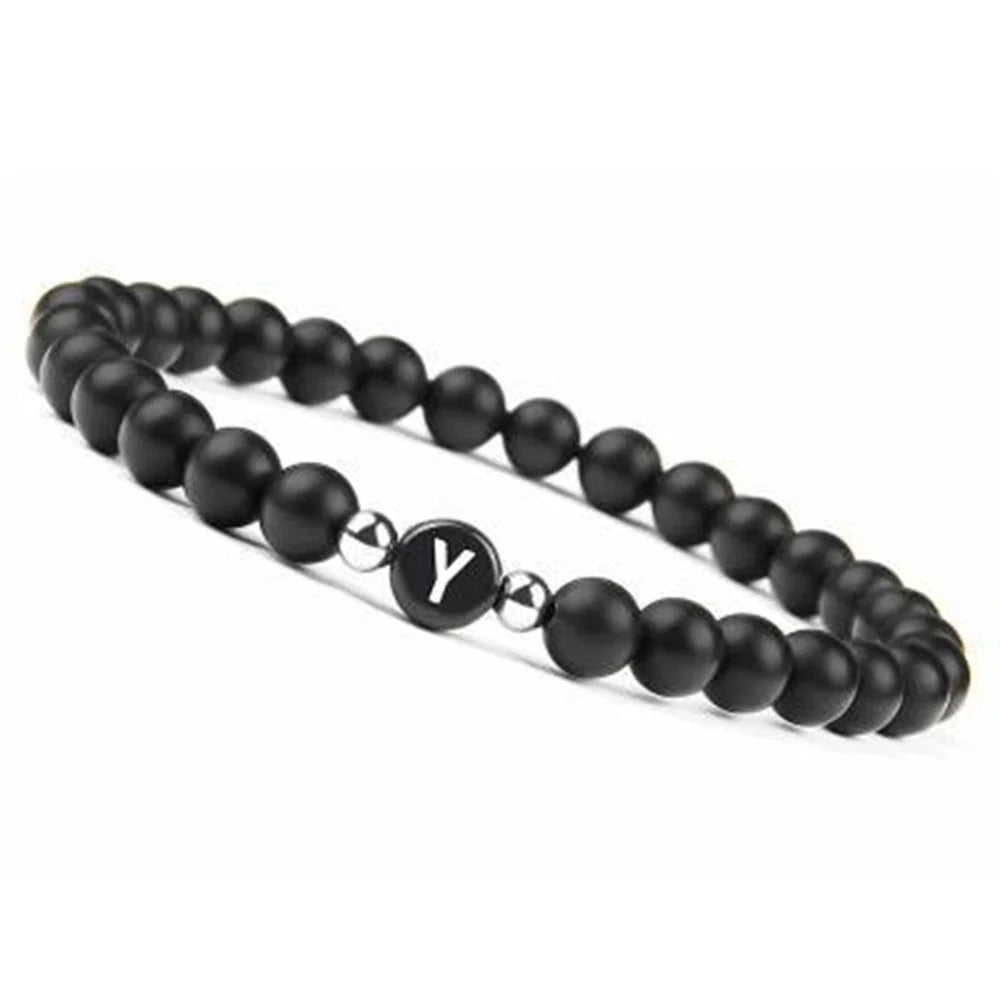 Schwarzes Armband mit Initiale y
