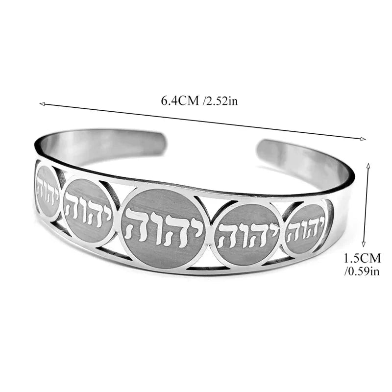 Offenes Armband mit hebräischen Buchstaben 
