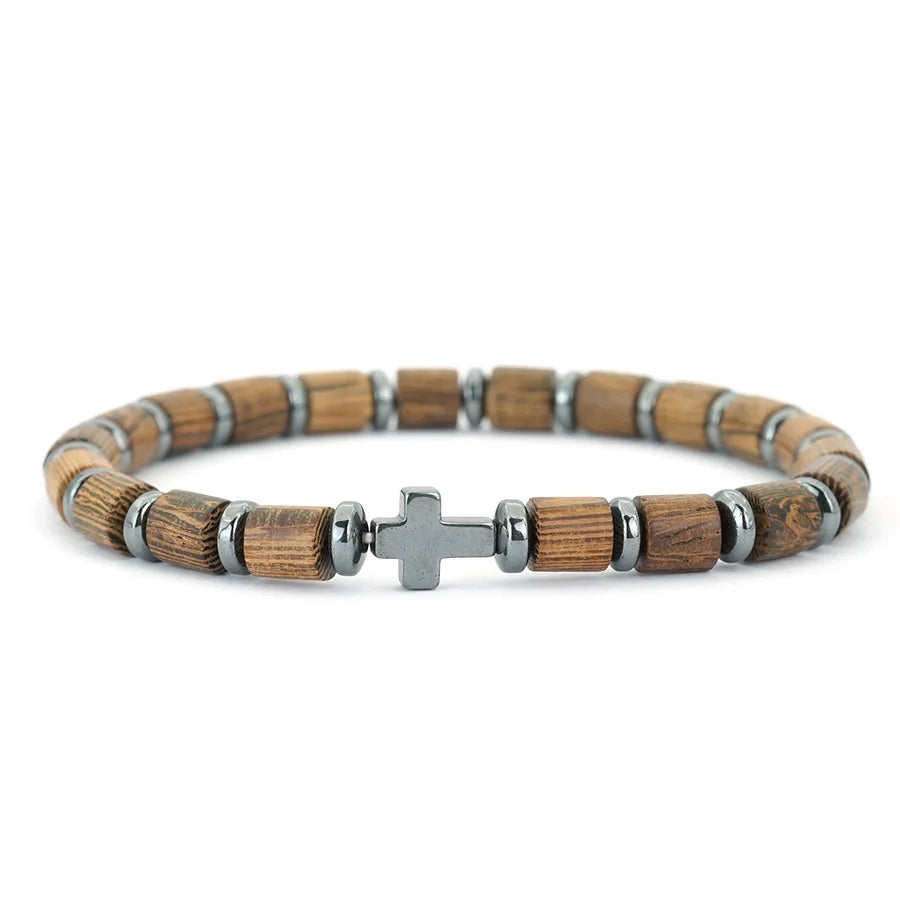Armband mit Kreuz und Perlen im Holzoptik