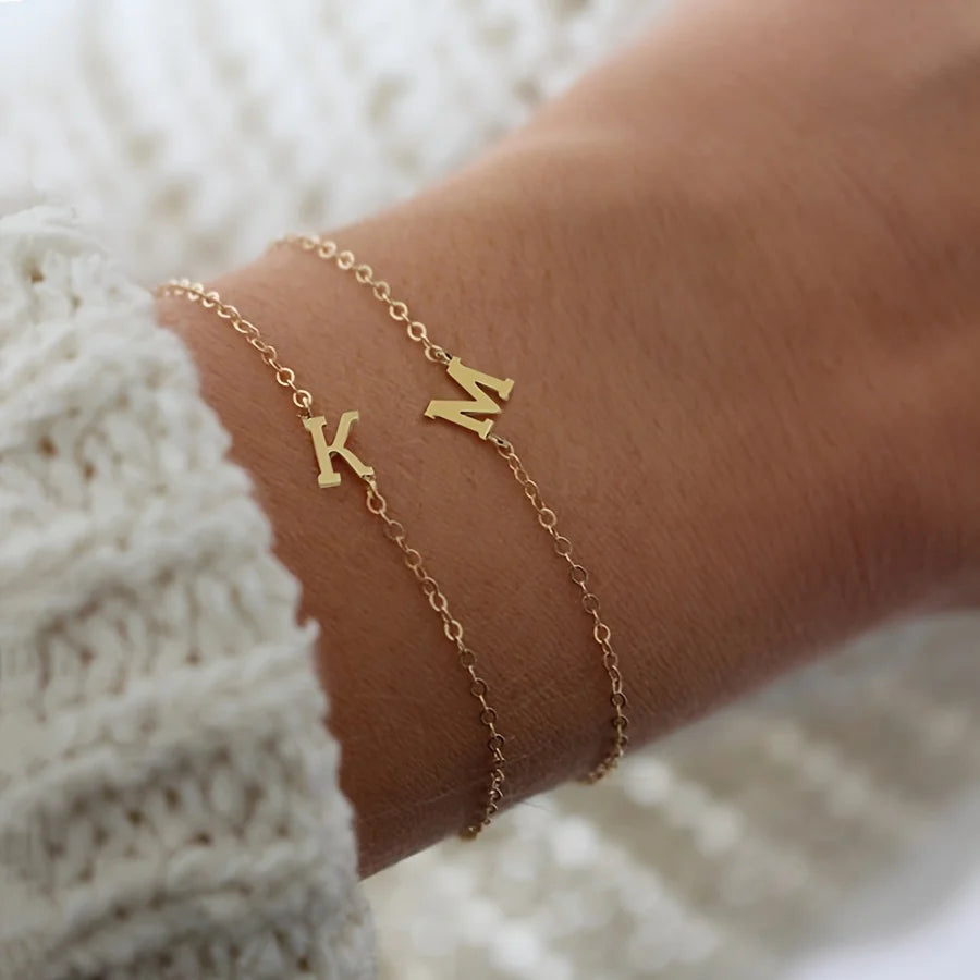 Personalisierbares Armband für Damen mit Initiale Gold m