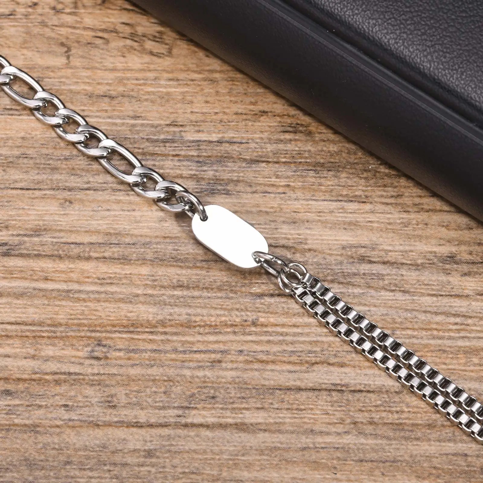 Armband für Herren mit Anfangsbuchstaben