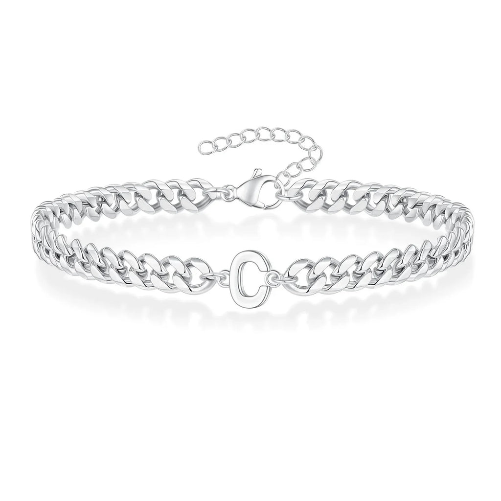 Gedrehtes Armband mit Initiale c