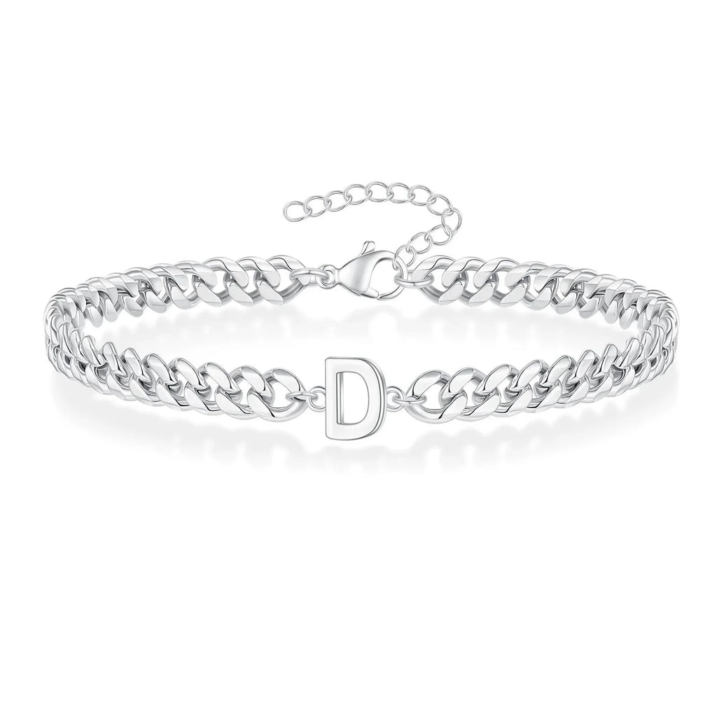 Gedrehtes Armband mit Initiale d