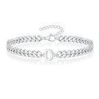 Gedrehtes Armband mit Initiale d