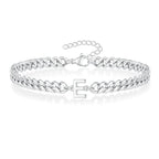 Gedrehtes Armband mit Initiale e