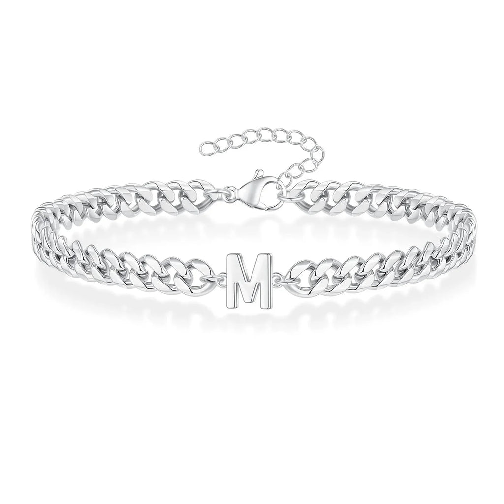 Gedrehtes Armband mit Initiale m