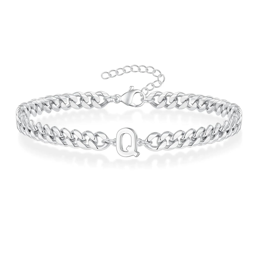 Gedrehtes Armband mit Initiale q