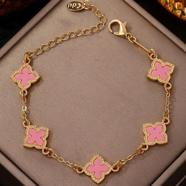 Armband mit vierblättrigem Kleeblatt in rosa Perlmuttoptik