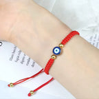 Geflochtenes Armband gegen das böse blaue Auge 