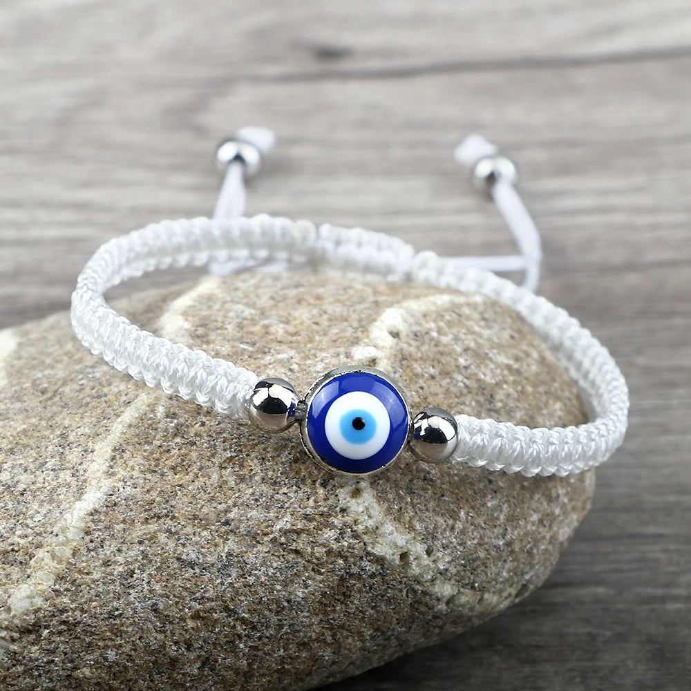 Geflochtenes Armband gegen den bösen Blick Blau Weiß und Silber
