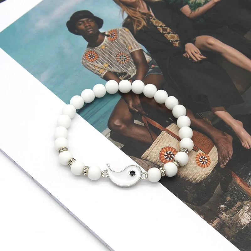Armbänder für Paare, trennbare Yin-Yang-Gliederarmbänder aus natürlichen schwarzen und weißen Steinen