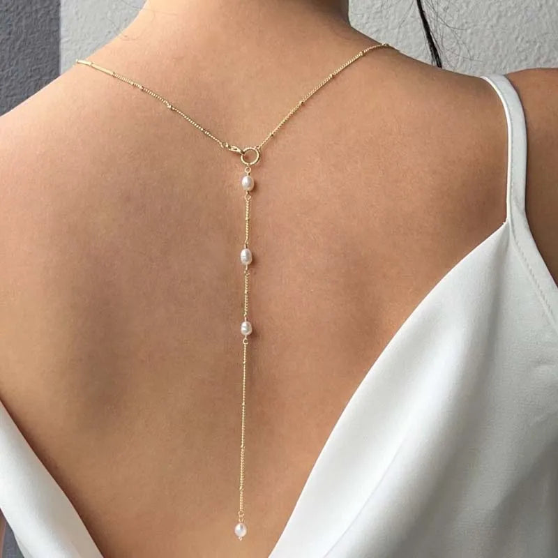 Rückenkette für Damen - Rücken-Collier mit weißen Perlen