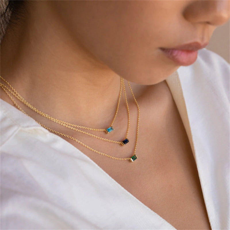 Halskette mit feinem Anhänger bunter Geburtsstein