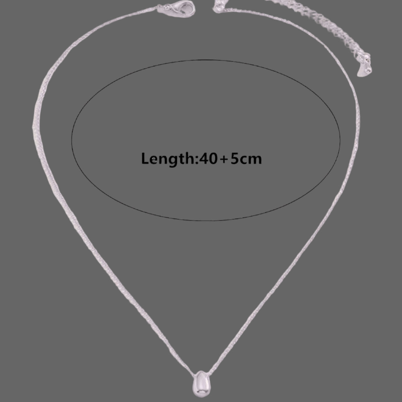 Halskette mit feinem Wassertropfen-Anhänger 