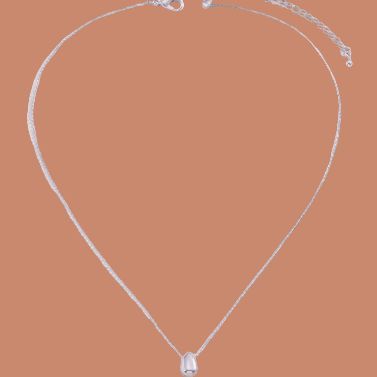 Halskette mit feinem Wassertropfen-Anhänger in Silber