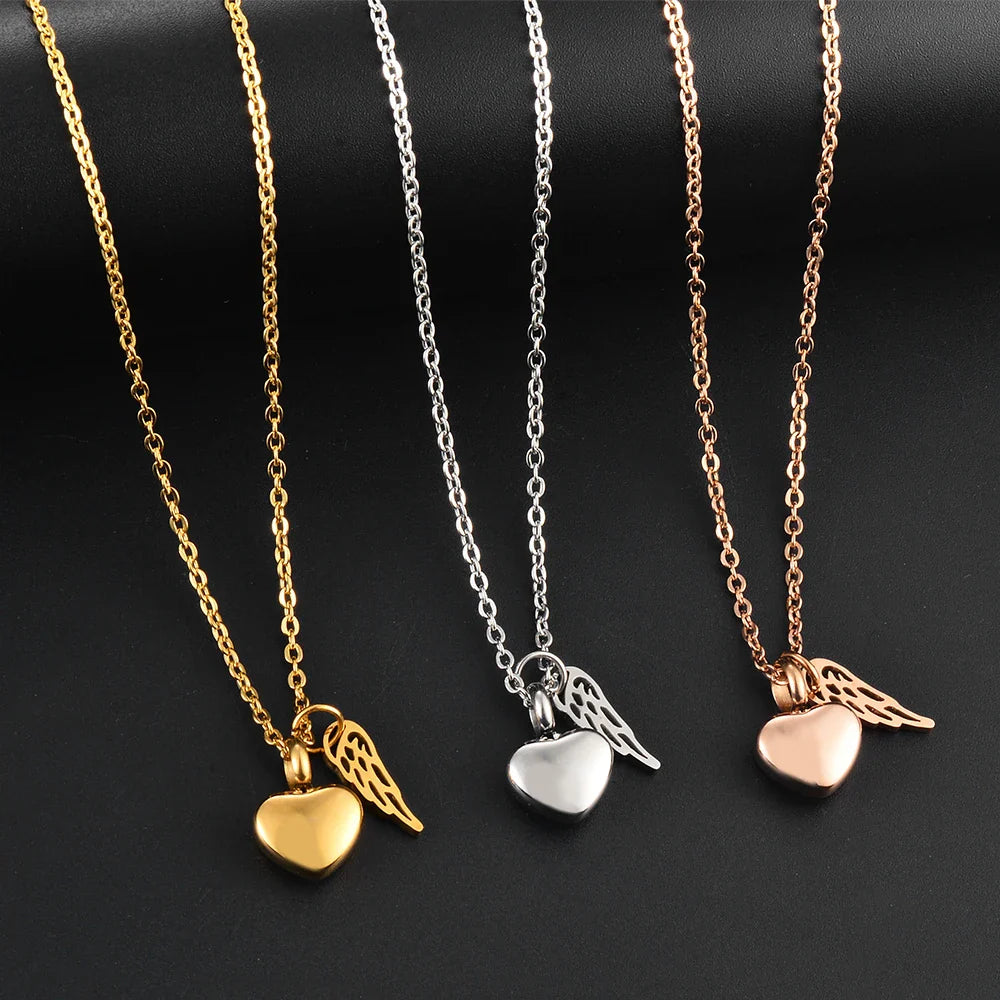 Urnenkette mit Anhänger in Engelsflügel- und Herzform, Gold