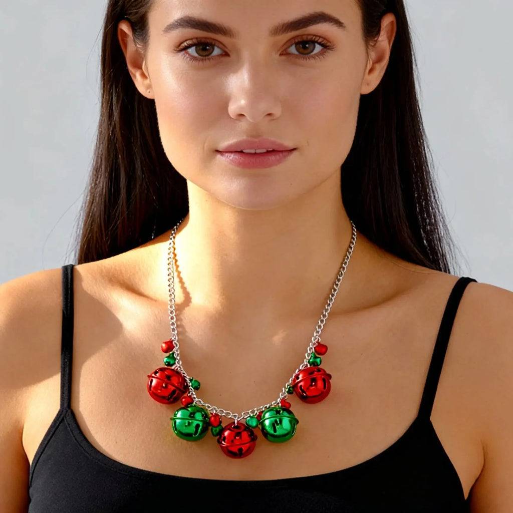 Halskette mit Weihnachtskugel-Anhänger