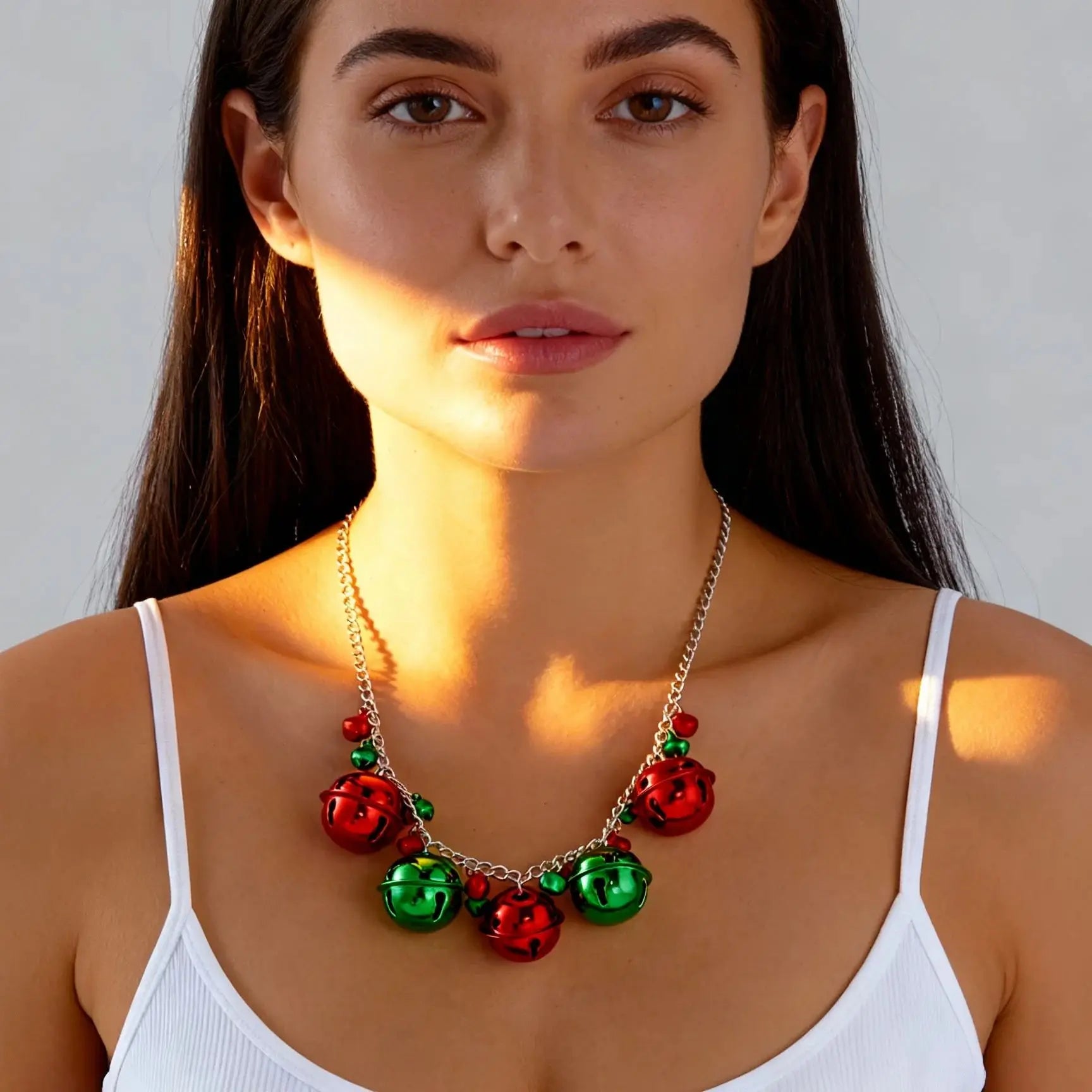 Halskette mit Weihnachtskugel-Anhänger